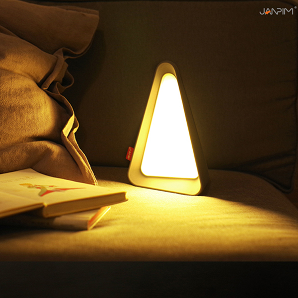 چراغ مطالعه رومیزی مثلثی شارژی Flip Lamp